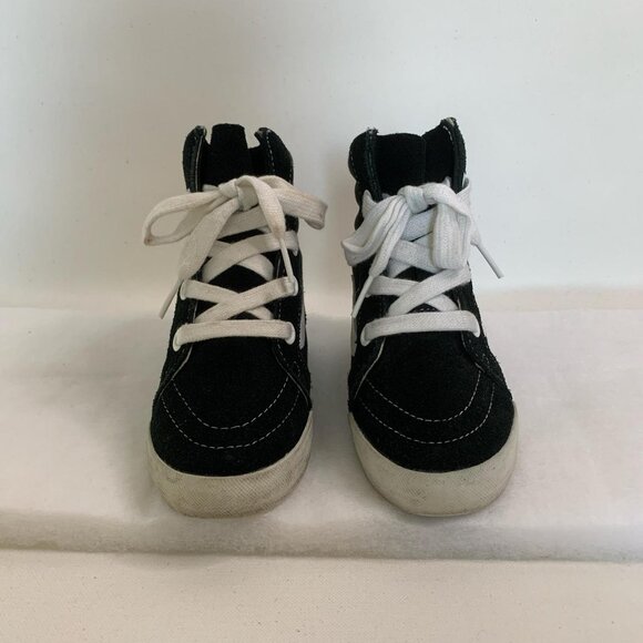 Classic and cool, these black - Picture 2 of 7